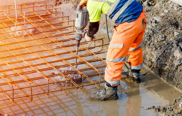Best Commercial Concrete Services in Harristown, IL